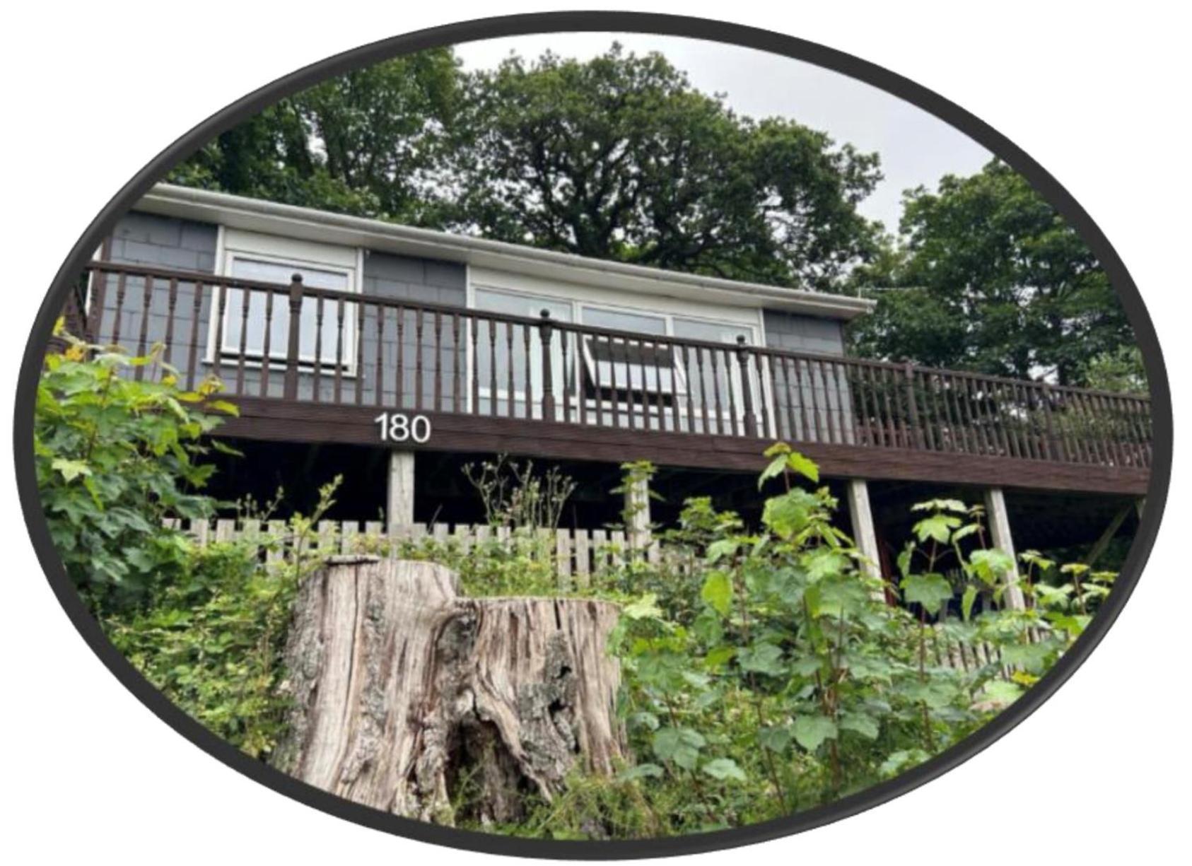 180 River View Cabin Caeathro Exterior foto